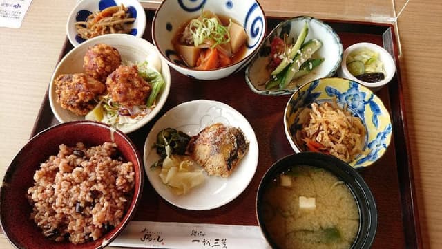 麹と炭火焼鳥 発酵おでん 一献三菜 - サブ画像2