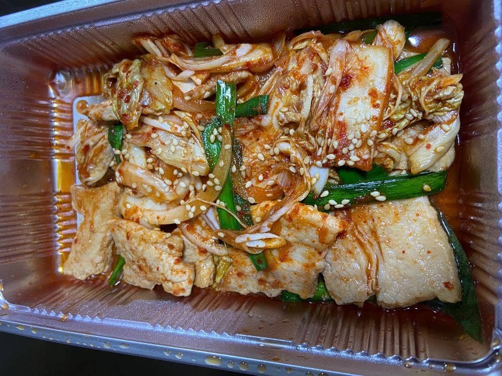昭和ホルモン亭 秦家