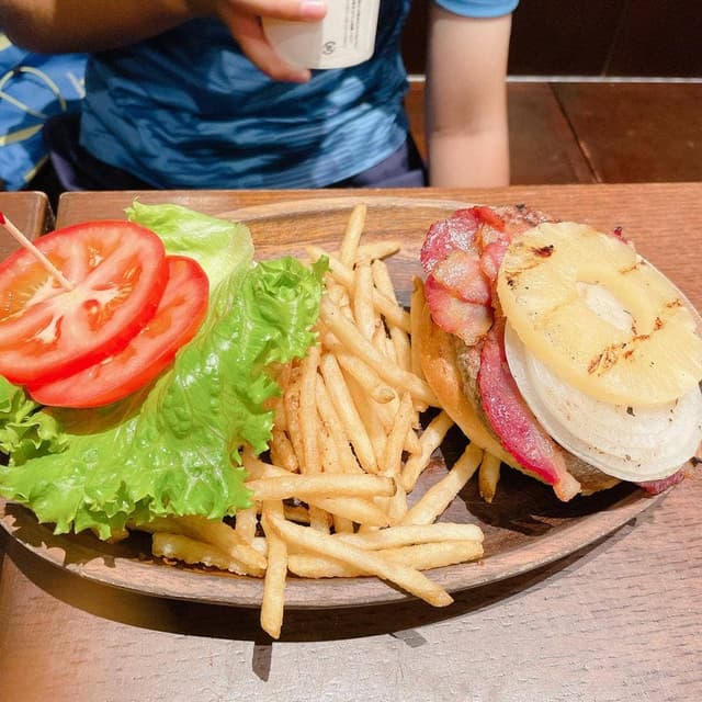 KUA`AINA さいたま新都心店 - サブ画像2