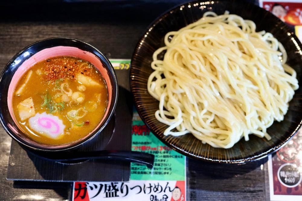 ガツ盛りつけ麺晴レル屋