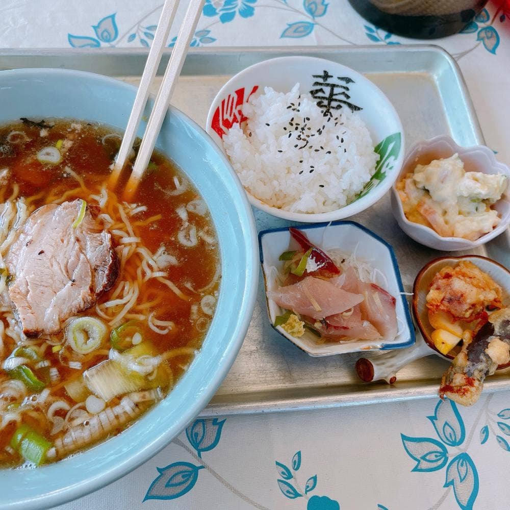 山一食堂