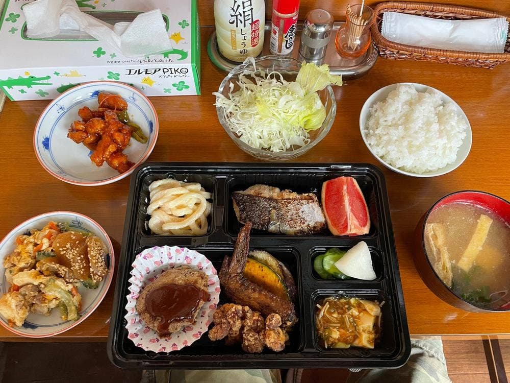 おのまる食堂