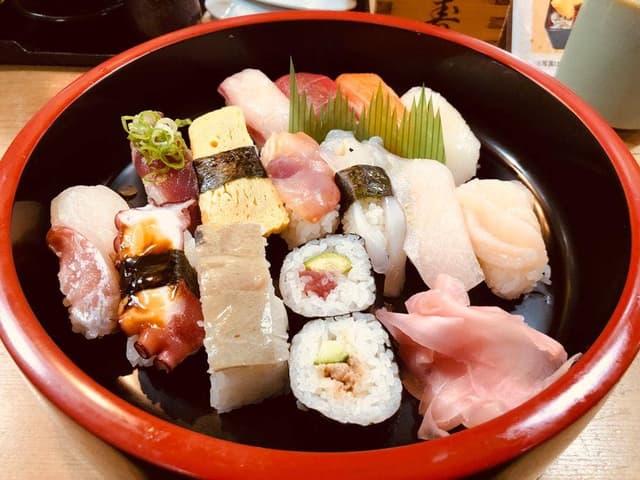 丸万寿司 本店 - サブ画像3