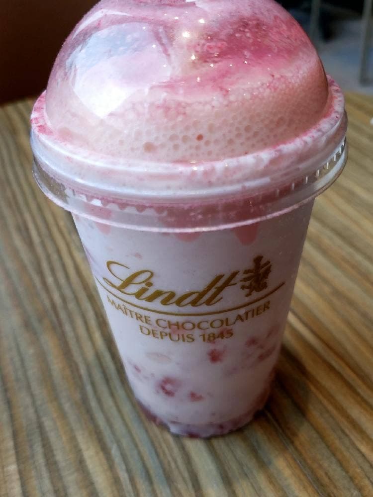 リンツ ショコラ カフェ 三井アウトレットパーク 横浜ベイサイド店