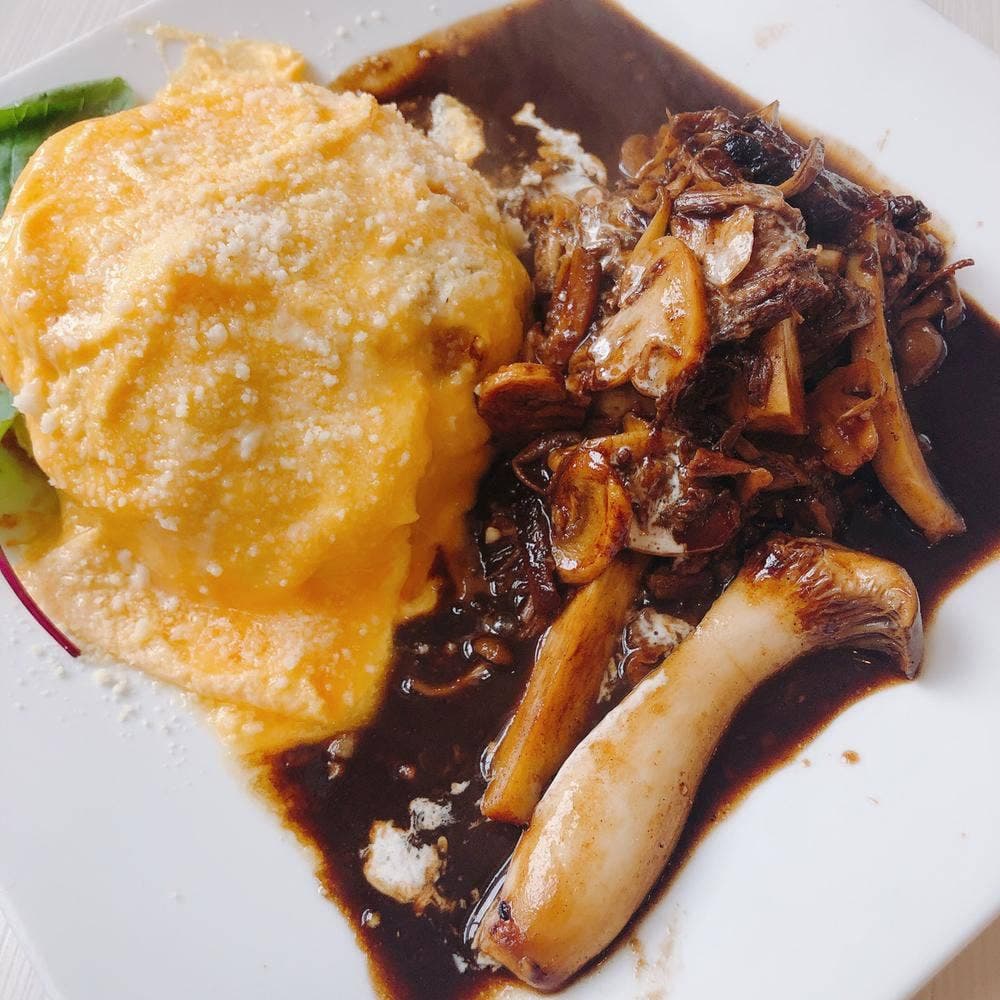 白いお家の小さなアトリエ