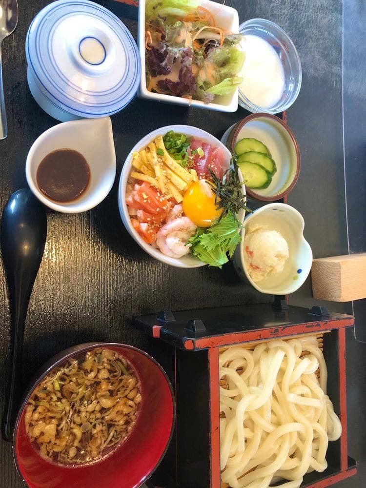 すし・めん処 大京 土気店