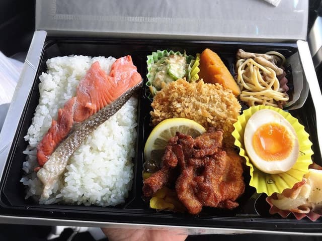 弁当定食の中ちゃん - サブ画像2