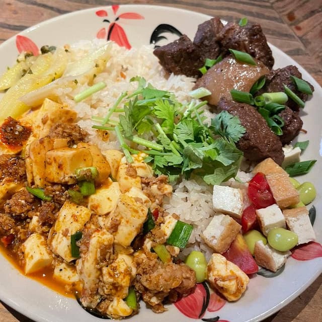 アジアン屋台 ウータン食堂 - サブ画像3