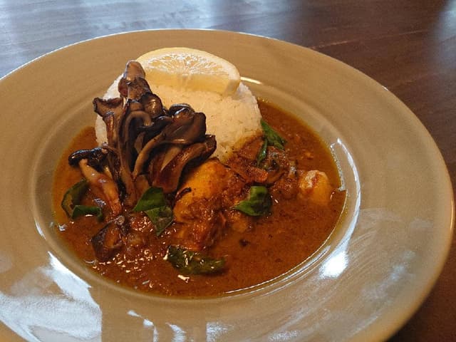 ビーフカレーと喫茶 月待 - サブ画像1