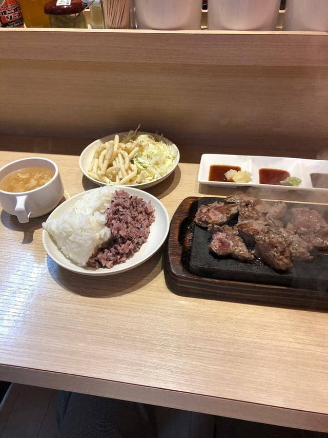 やっぱりステーキ セントポルタ中央町店 - サブ画像1