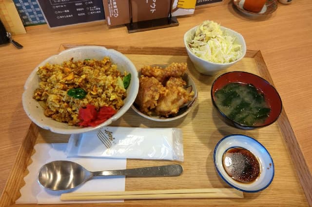ビル食堂 でら - サブ画像3
