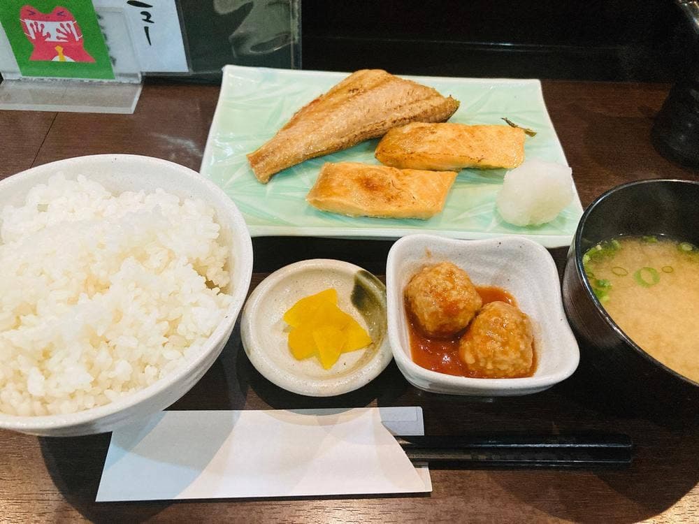 Tsukiji Dining 魚心