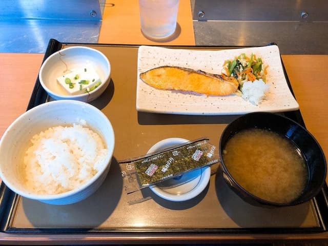 やよい軒 五反田店 - サブ画像2