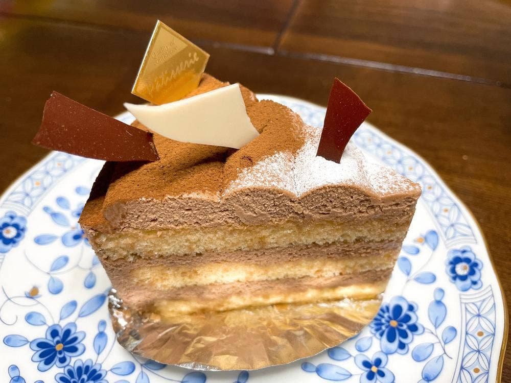 チロル緑ヶ丘店