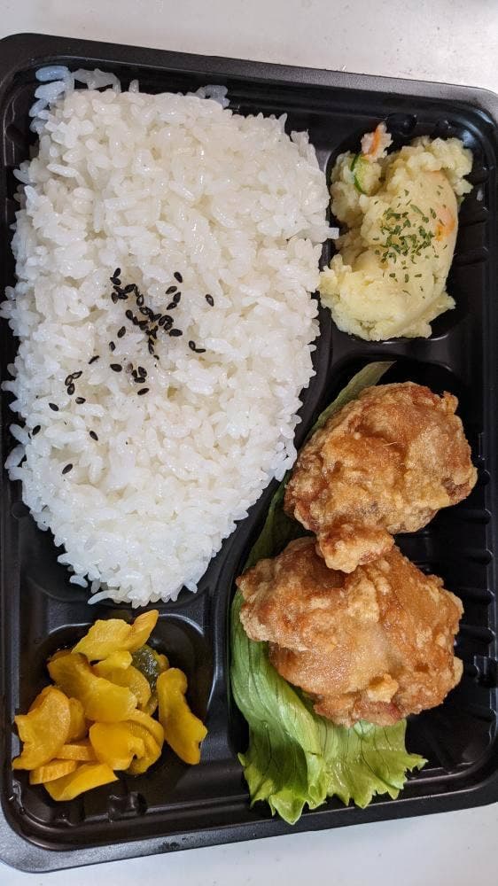 ニワトリ食堂