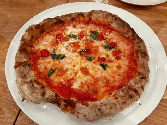 ピッツェリア・デ・ナプレ - サブ画像3