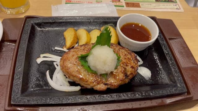 ステーキガスト 京都桂店 - サブ画像1