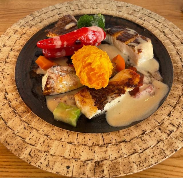 ビストロ ファミーユ - サブ画像1