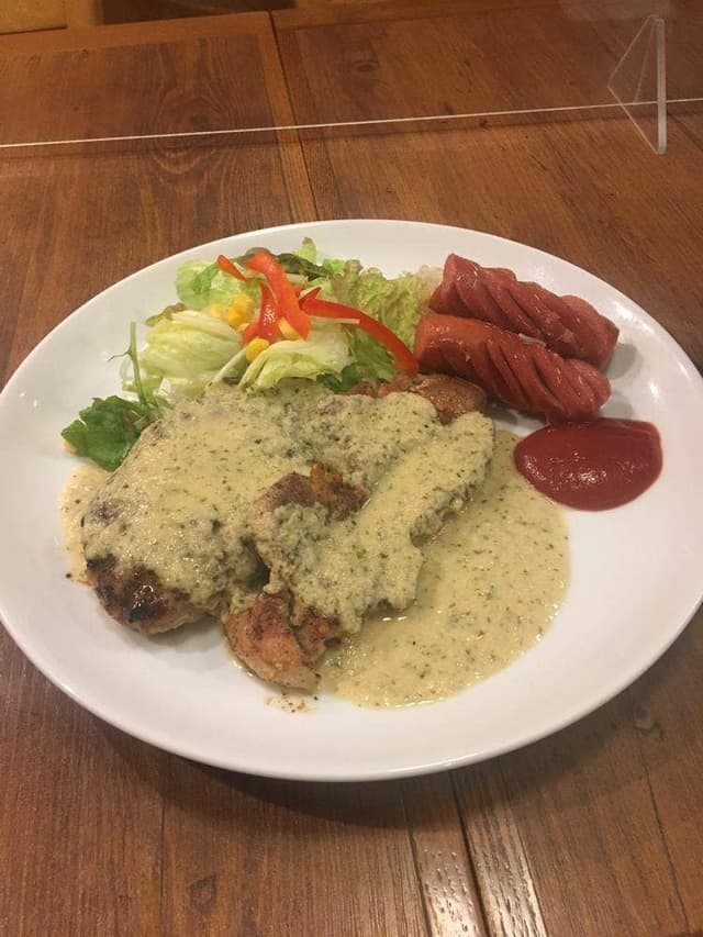 洋食とらひげ - サブ画像2