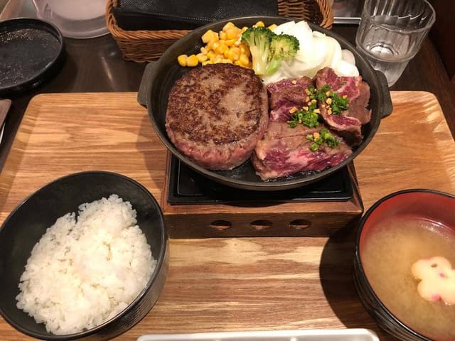 とろけるハンバーグ 福よし 淵野辺店 - サブ画像2