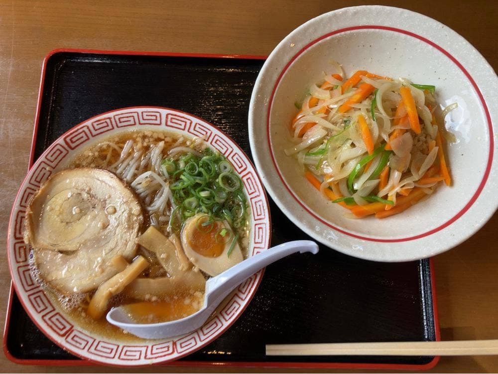 とらまる製麺 醤油ラーメンあられ