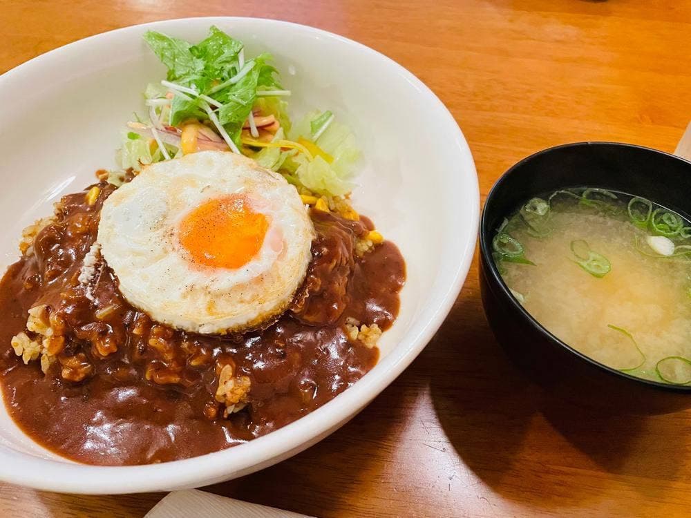 洋食屋 たぁげっと