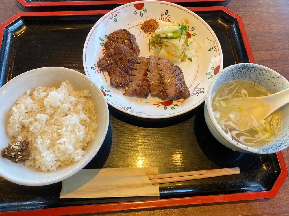 牛たん焼き 仙台辺見 逗子店