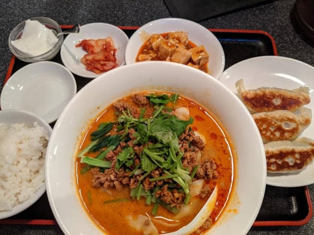鴻福餃子酒場 鶯谷店 - サブ画像3