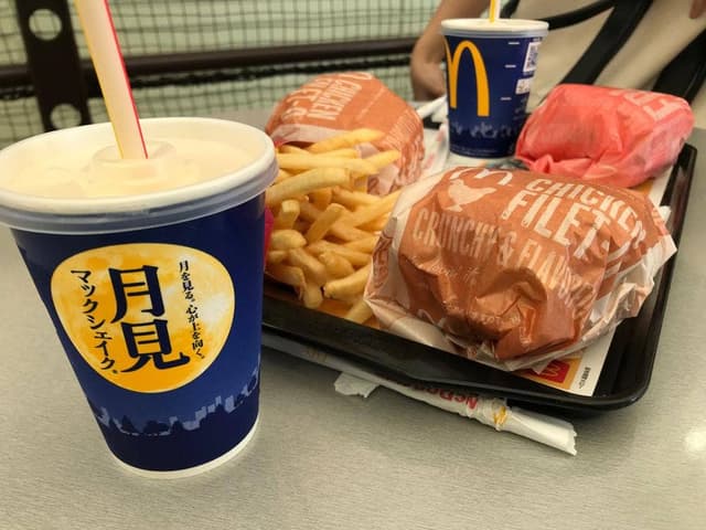 マクドナルド 江坂ハートランド店 - サブ画像1
