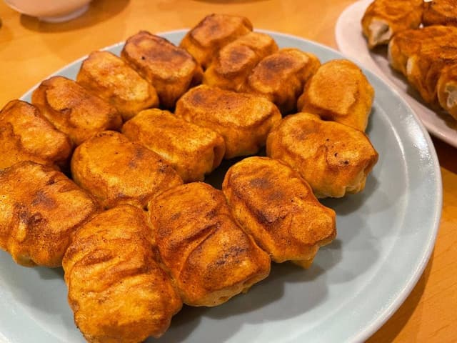 ホワイト餃子 越谷店 - サブ画像1