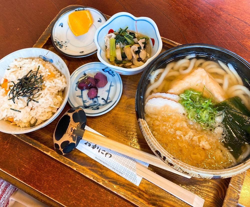 おかにわ手打うどん