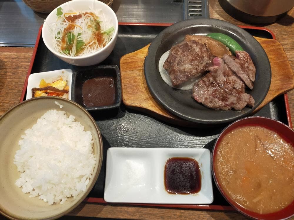 鉄板料理 堂島