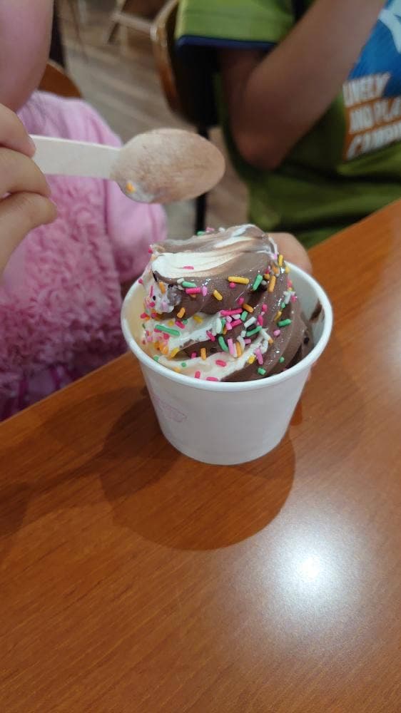 Logy’s Picnic mart