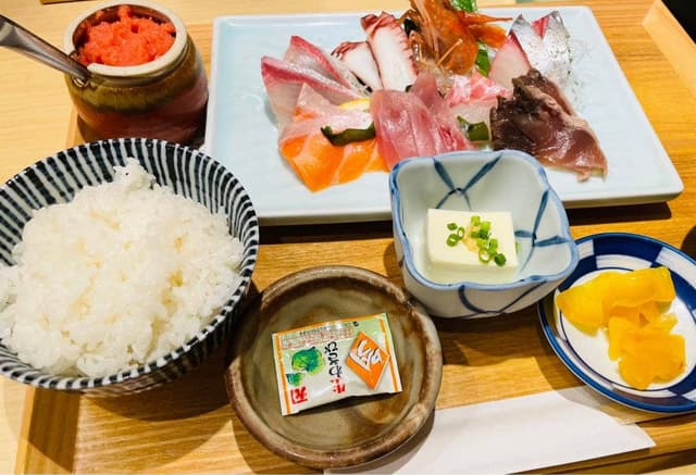 博多海鮮食堂 魚吉 ソラリアステージ店 - サブ画像3
