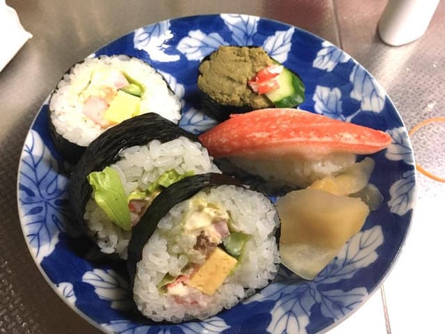 じんずし 鶴来店 - サブ画像2