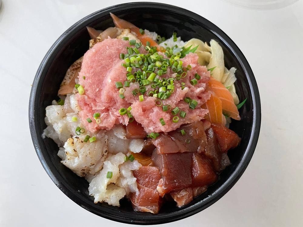 魚丼 川崎大師店