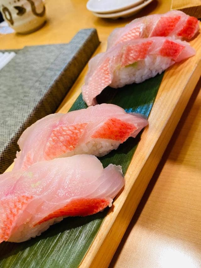 沼津魚がし鮨 流れ鮨 富士青島店 - サブ画像1