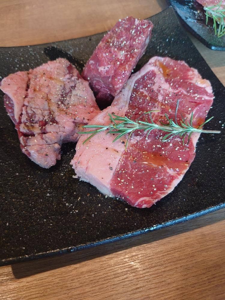 プレミアムカルビ 西鶴間店