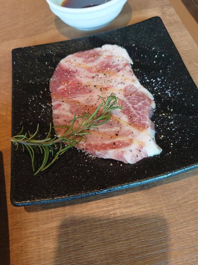プレミアムカルビ 西鶴間店 - サブ画像1