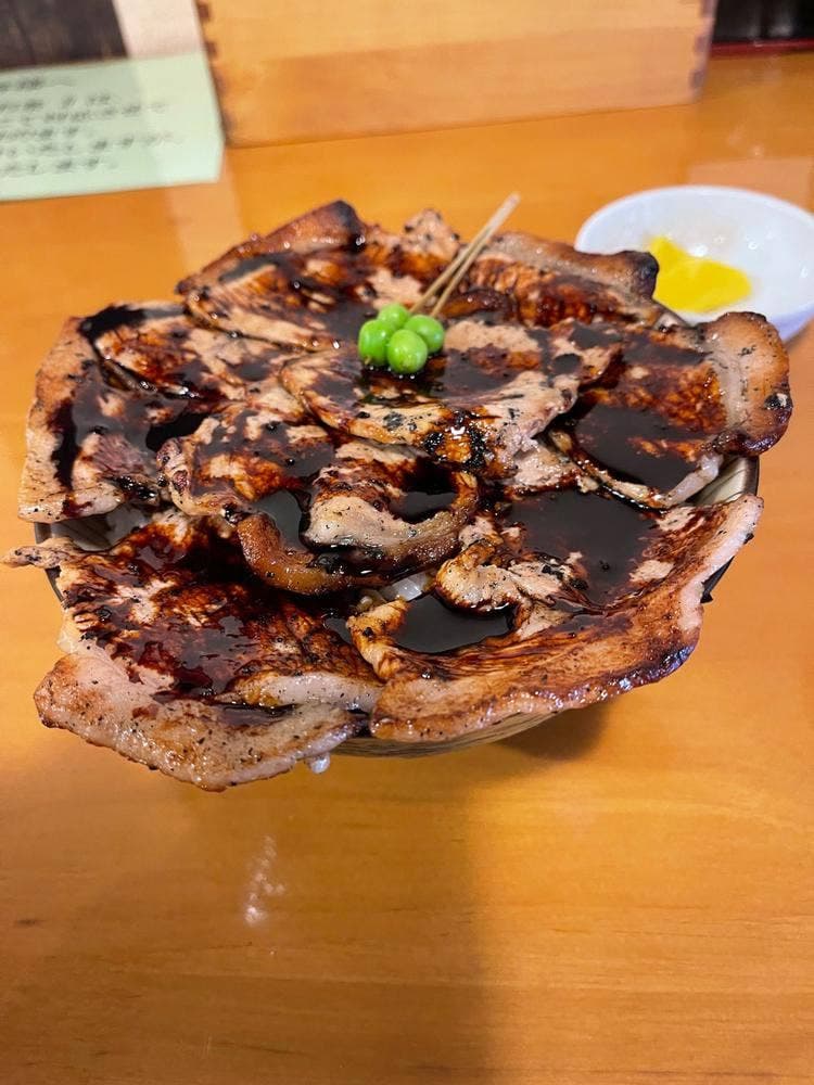 炭焼き豚どんのぶた八 JR帯広駅売店