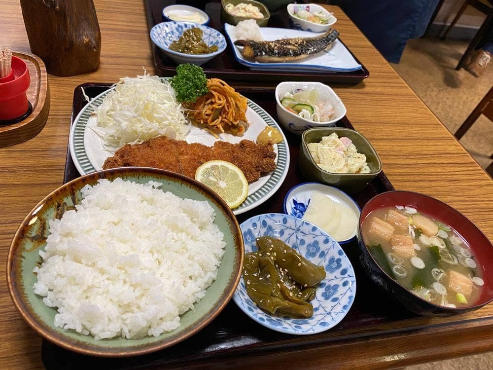 しみずや