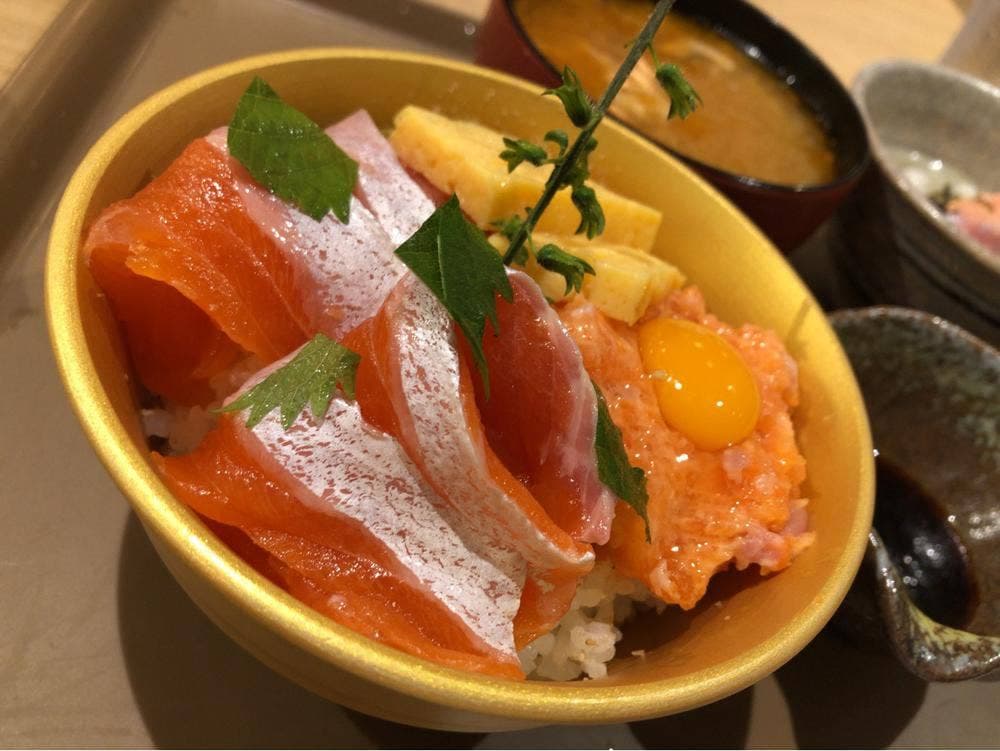 サーモンいくら専門店 海宝 溝口店