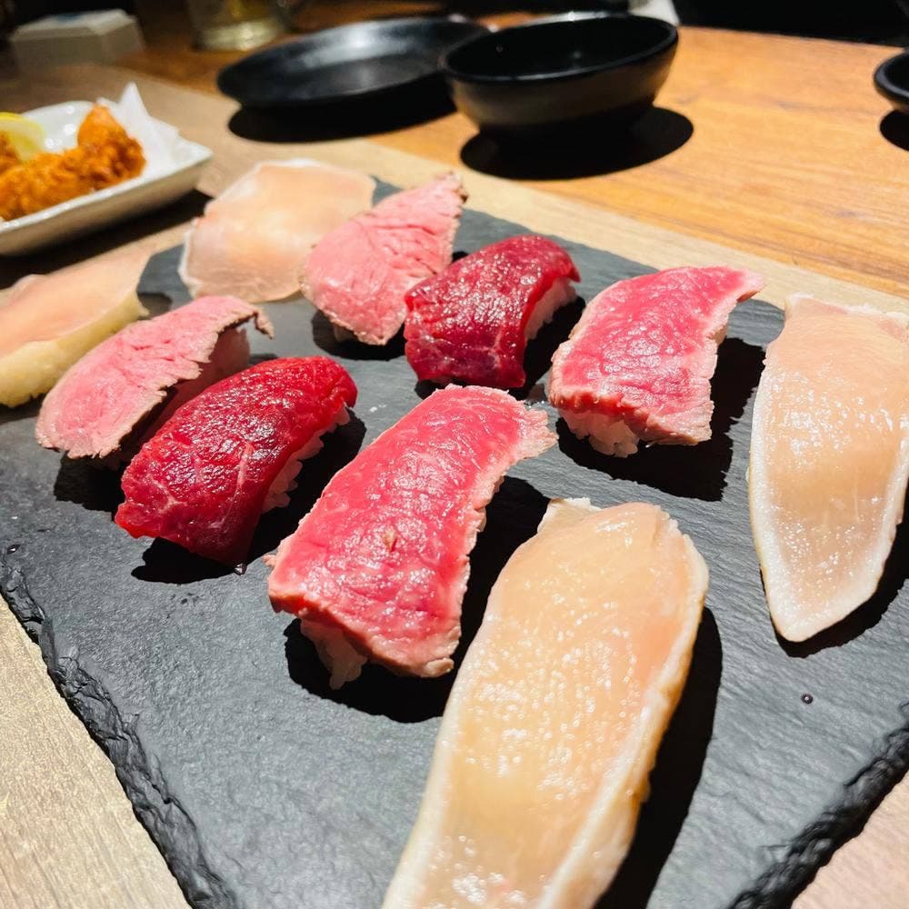和牛炙り寿司酒場 肉笑門-NIKUEMON- 今池本店