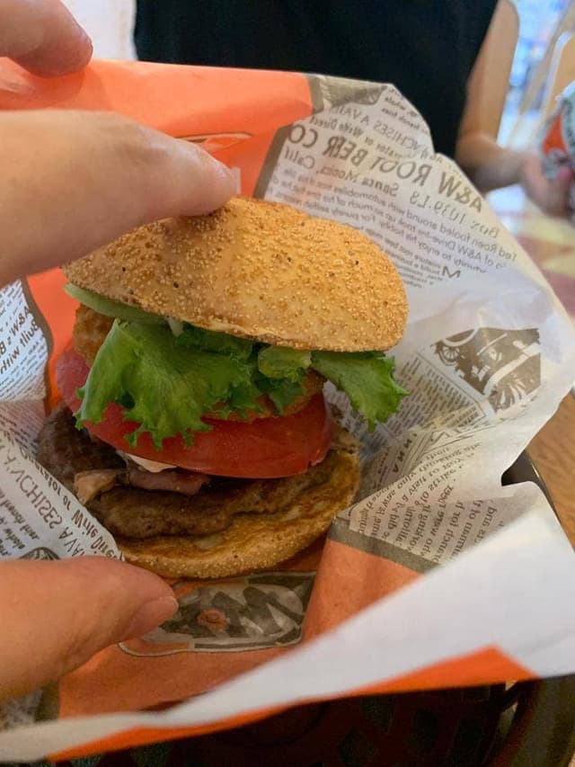 A&W 那覇新都心おもろ店 - サブ画像3