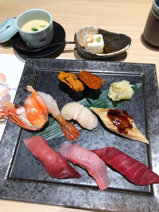 沼津魚がし鮨 流れ鮨 静岡パルシェ店 - サブ画像1