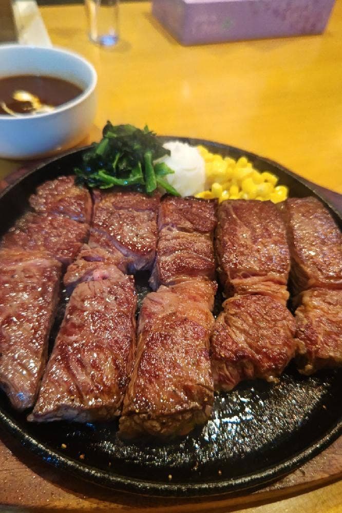 ステーキハウス 魔法のらんぷ 西24丁目店