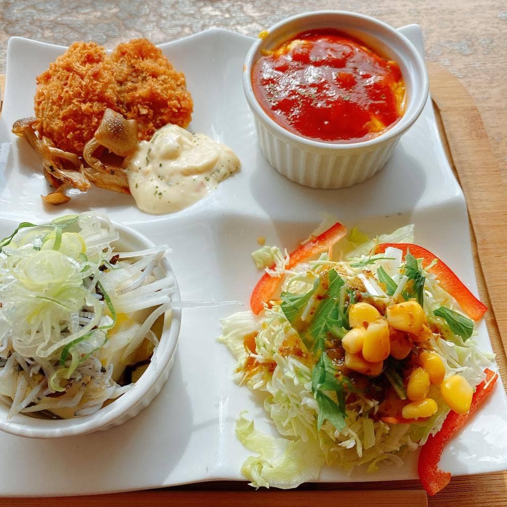 カフェ カリス 安八店