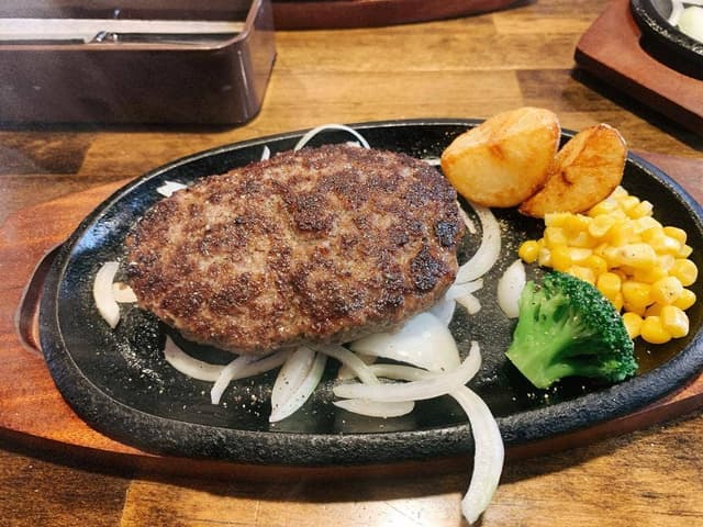 ステーキ&ハンバーグ かな井 - サブ画像2