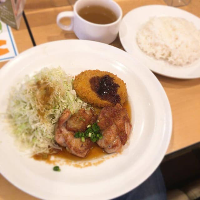 Cafe レストラン ガスト 港北ニュータウン店 - サブ画像1