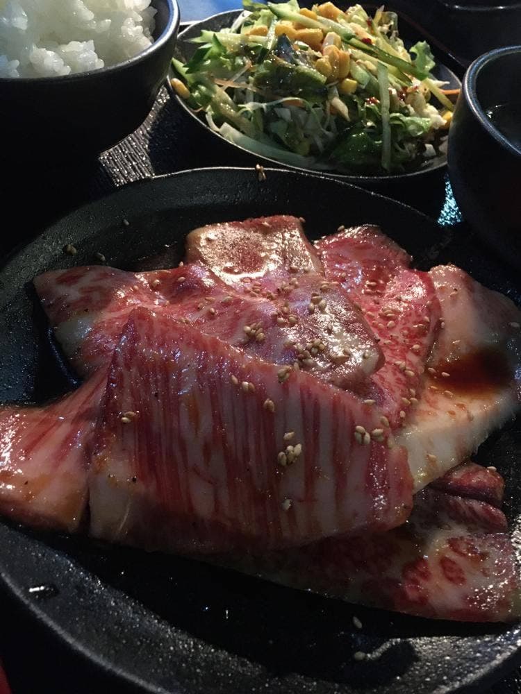 炭火焼肉 精隆